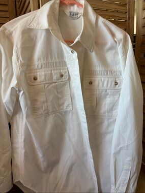 TJW White Ladies Casual Button-Down Shirt with Chest Pockets 10